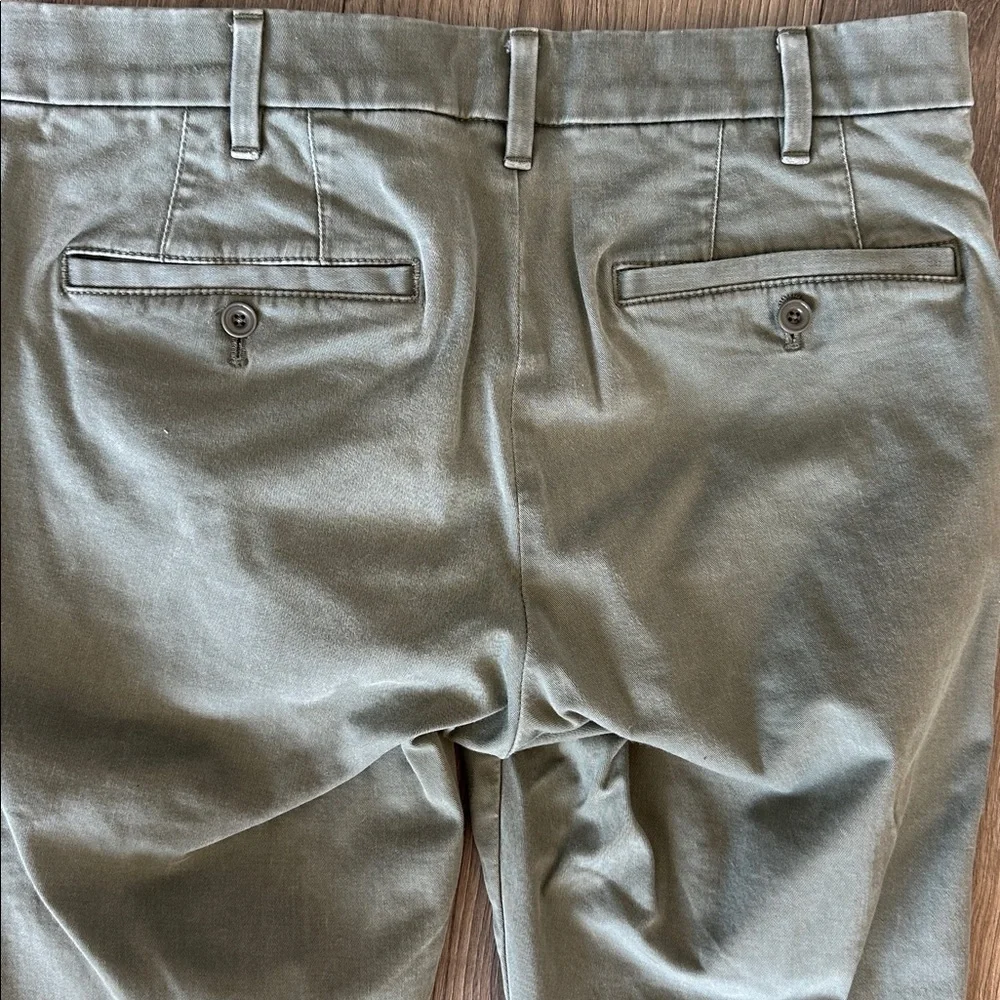 Uniqlo Olive chinos - Picture 5 of 5